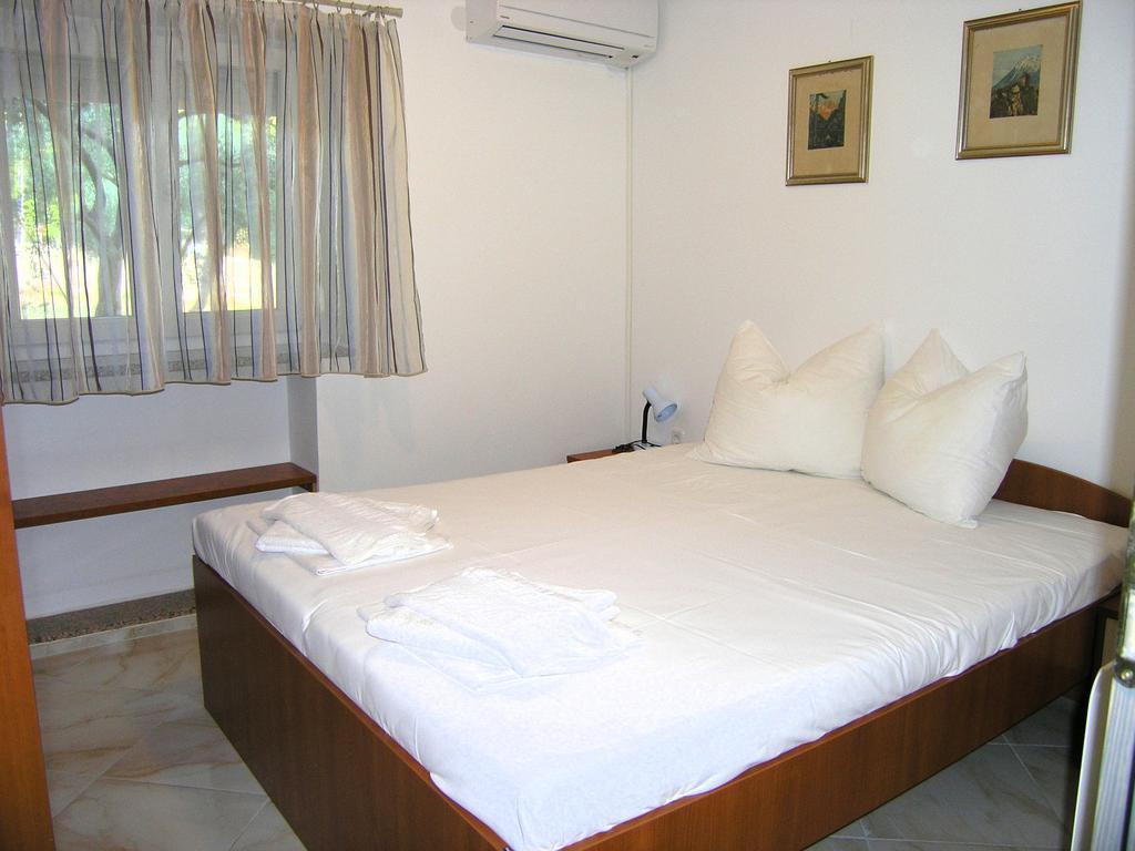 Apartment Martina Крк Екстер'єр фото