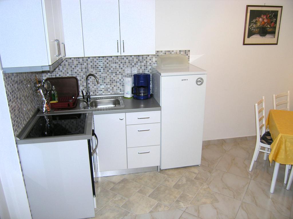 Apartment Martina Крк Екстер'єр фото